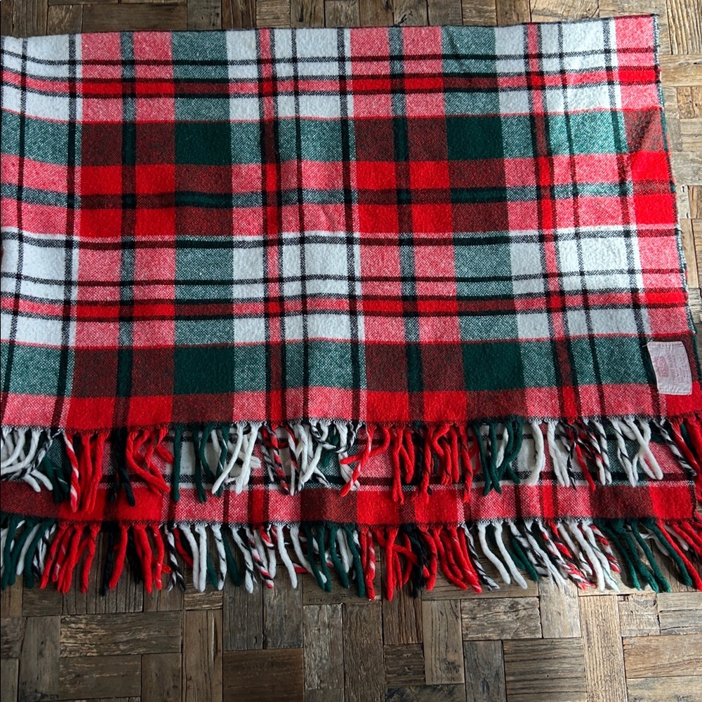 Vintage Troy Robe Woolen Leisure Blanket Plaid Throw